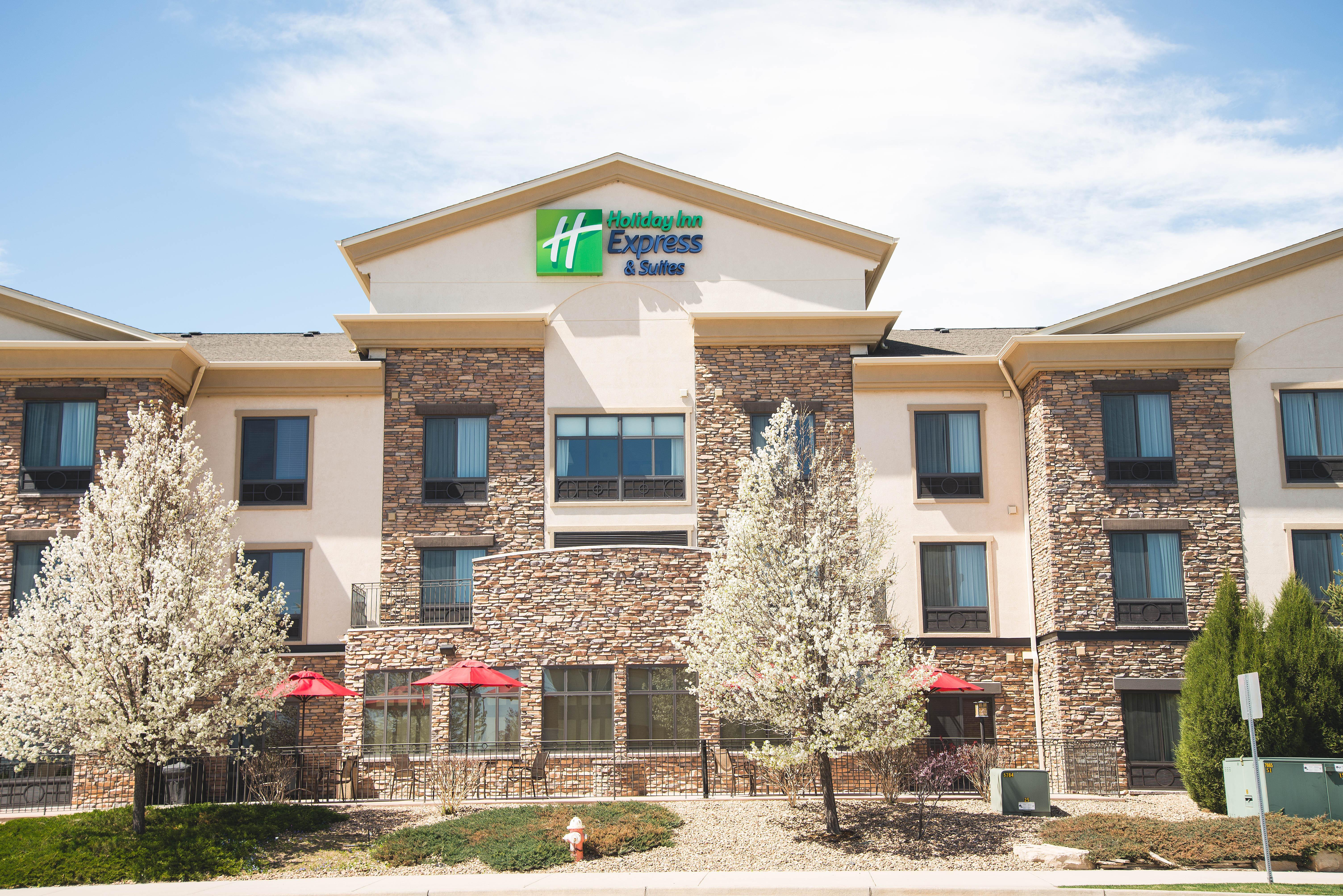 Holiday Inn Express Hotel&Suites Lovel& Loveland Exterior foto