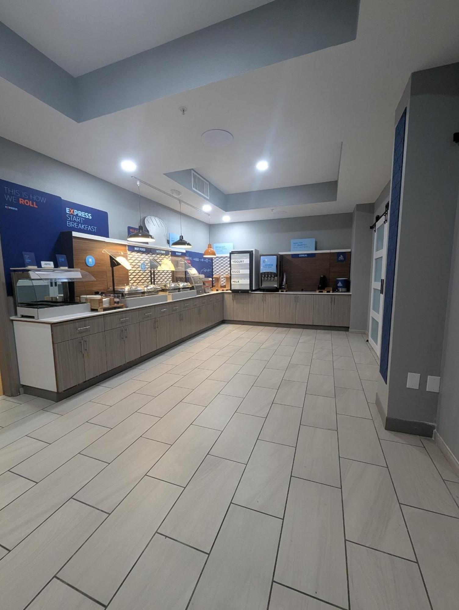 Holiday Inn Express Hotel&Suites Lovel& Loveland Exterior foto