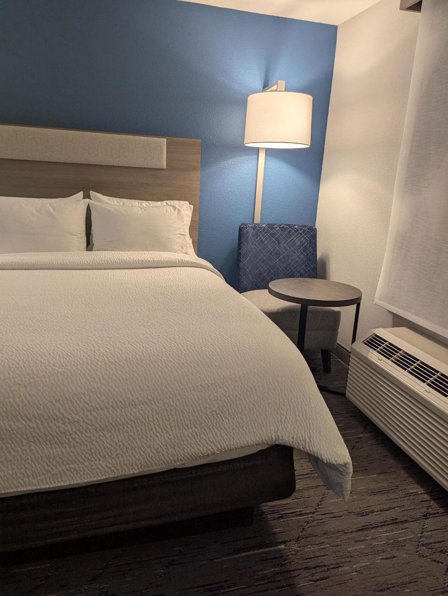 Holiday Inn Express Hotel&Suites Lovel& Loveland Exterior foto