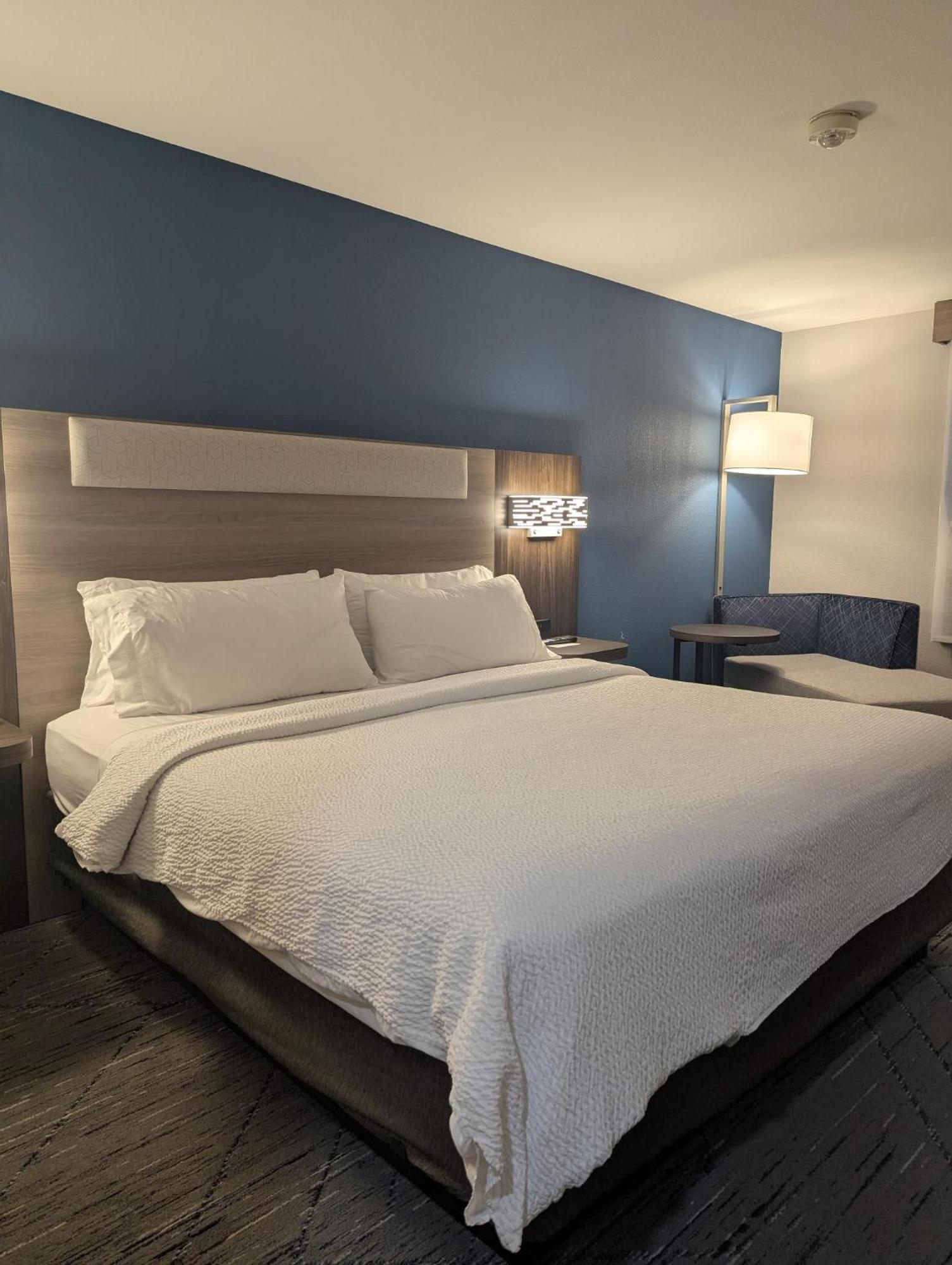 Holiday Inn Express Hotel&Suites Lovel& Loveland Exterior foto