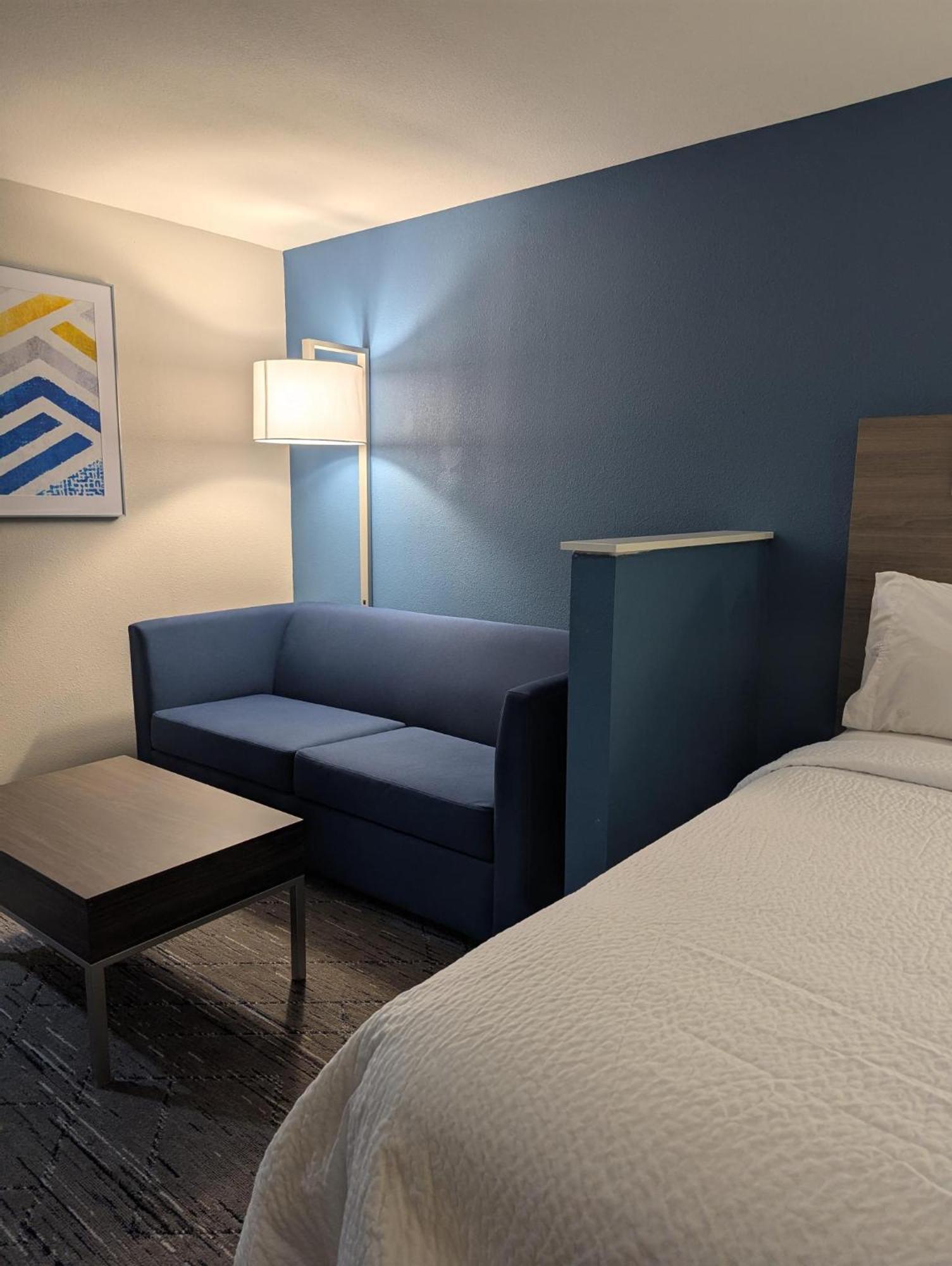Holiday Inn Express Hotel&Suites Lovel& Loveland Exterior foto