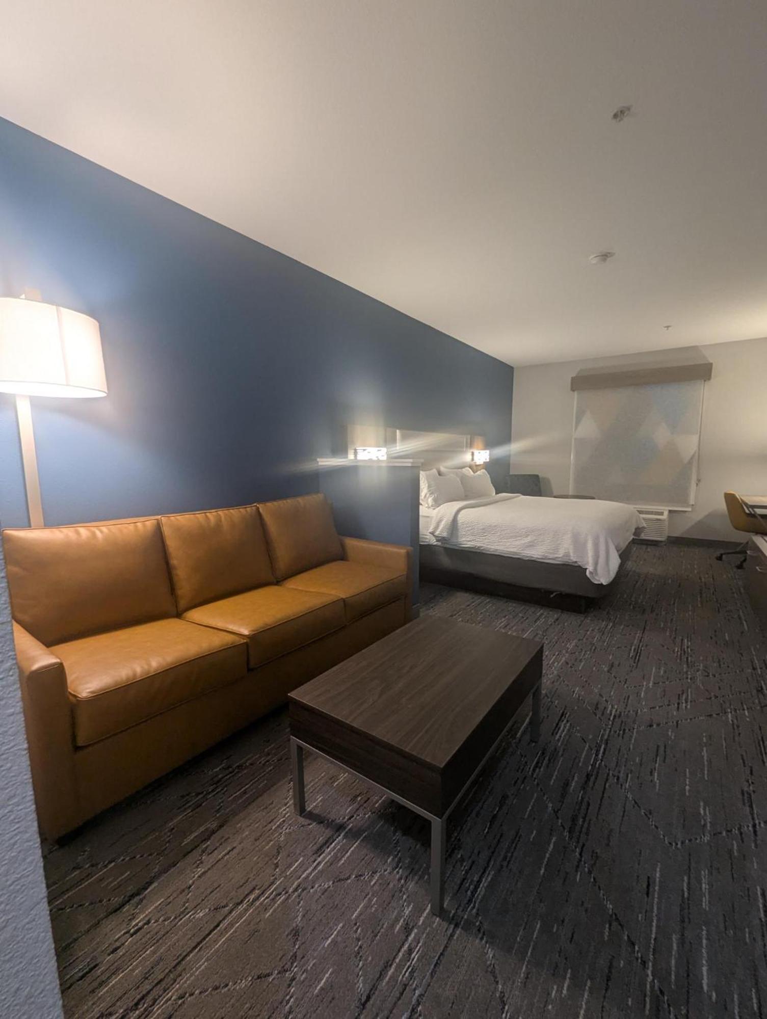Holiday Inn Express Hotel&Suites Lovel& Loveland Exterior foto