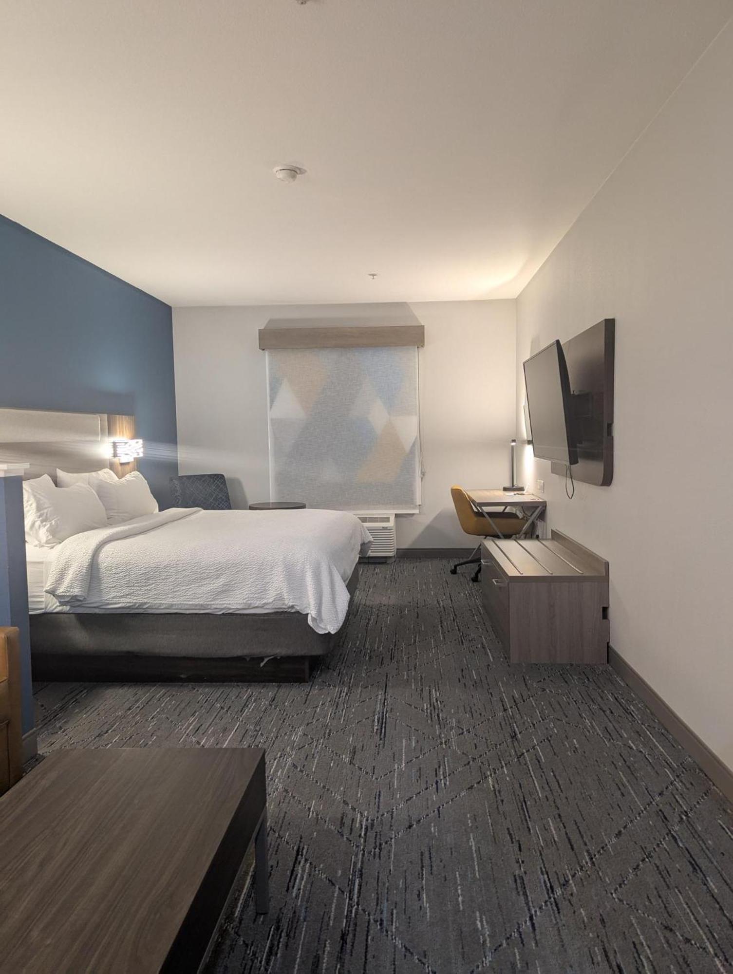 Holiday Inn Express Hotel&Suites Lovel& Loveland Exterior foto