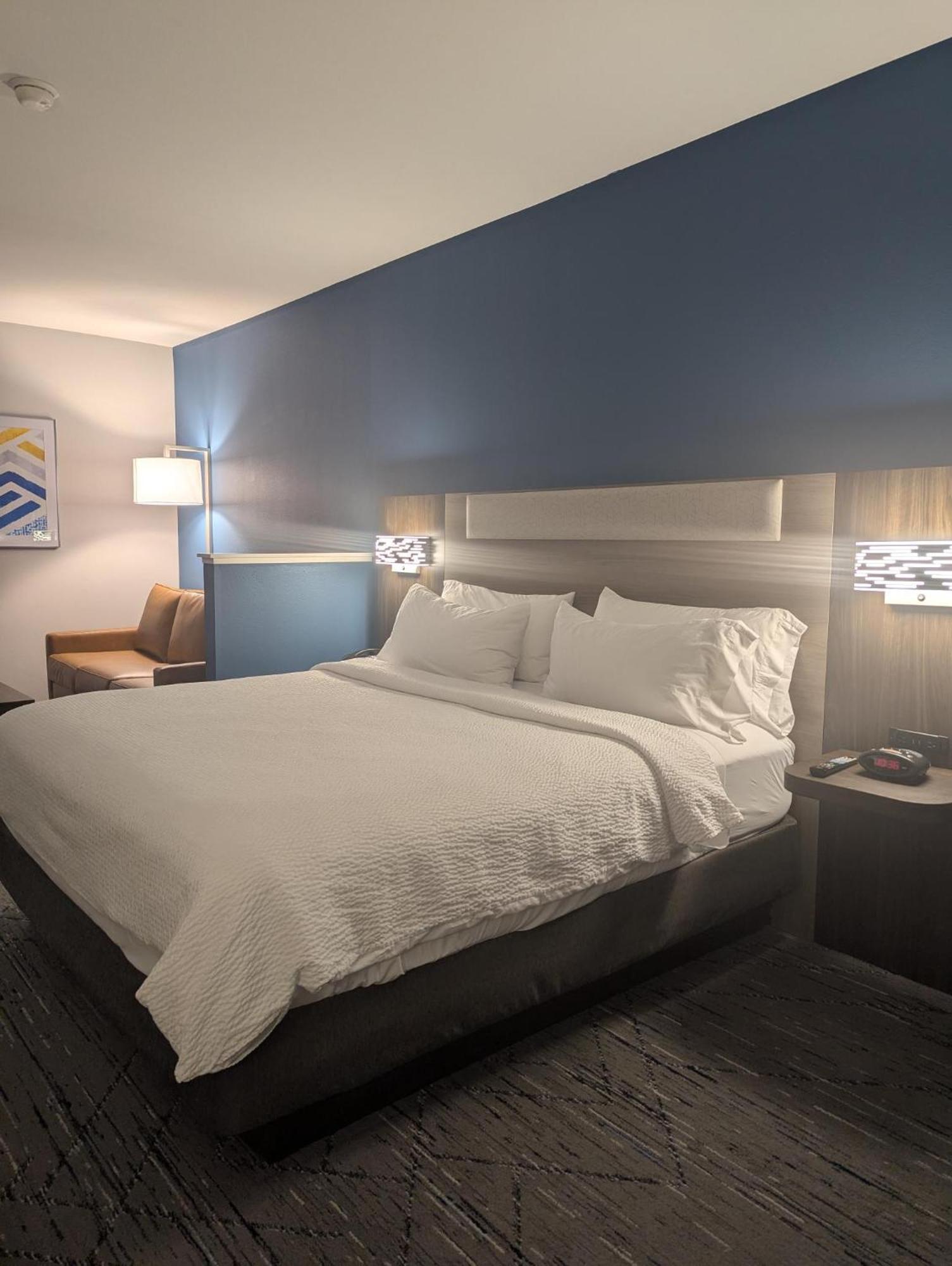 Holiday Inn Express Hotel&Suites Lovel& Loveland Exterior foto