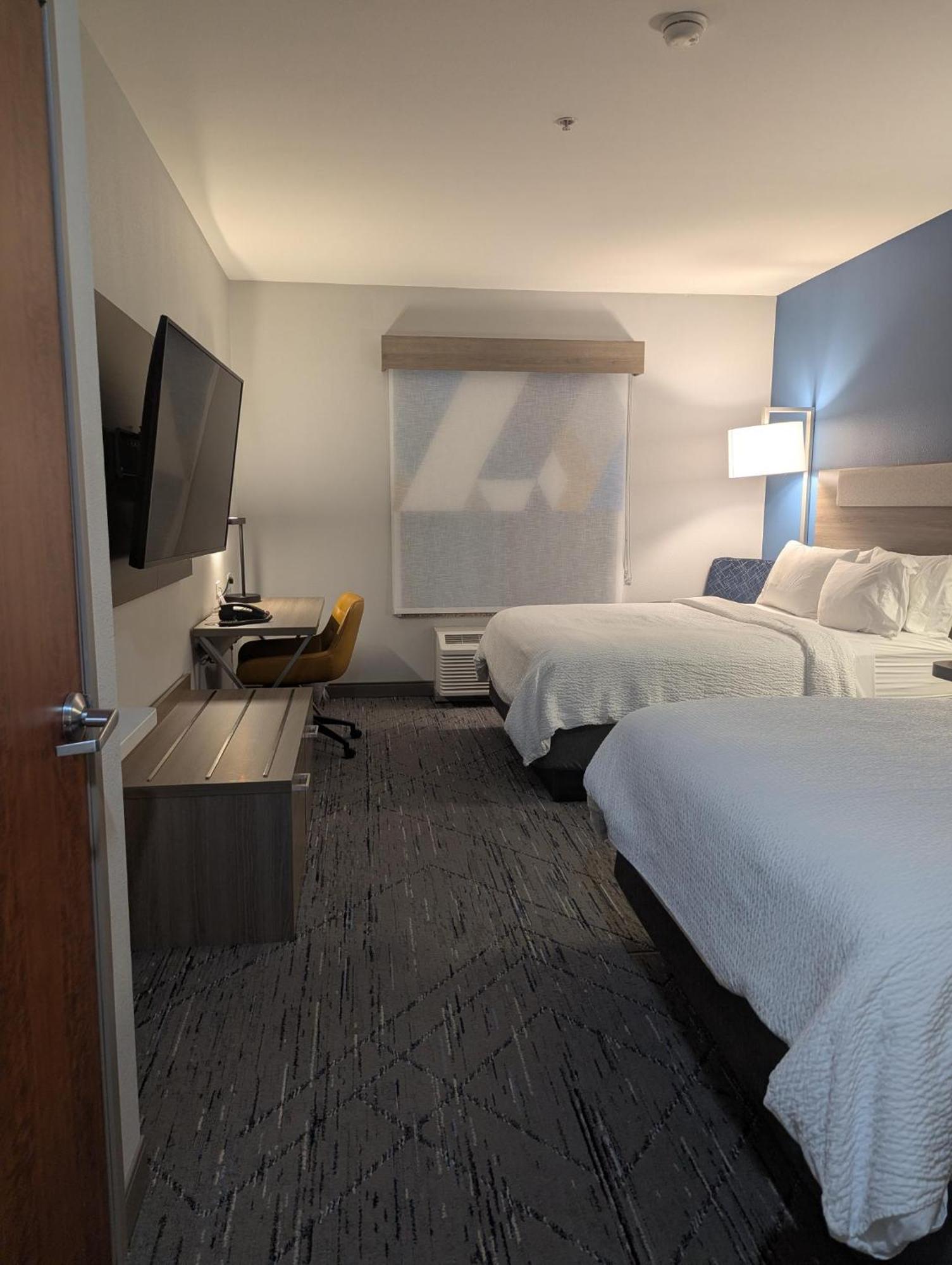 Holiday Inn Express Hotel&Suites Lovel& Loveland Exterior foto