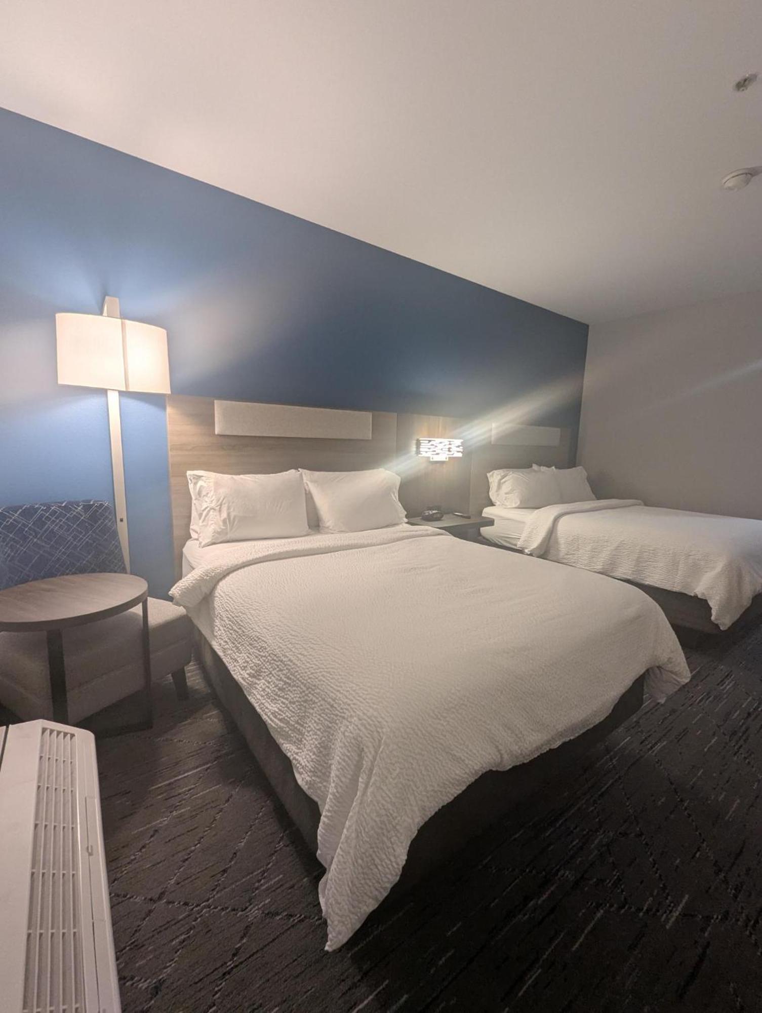 Holiday Inn Express Hotel&Suites Lovel& Loveland Exterior foto