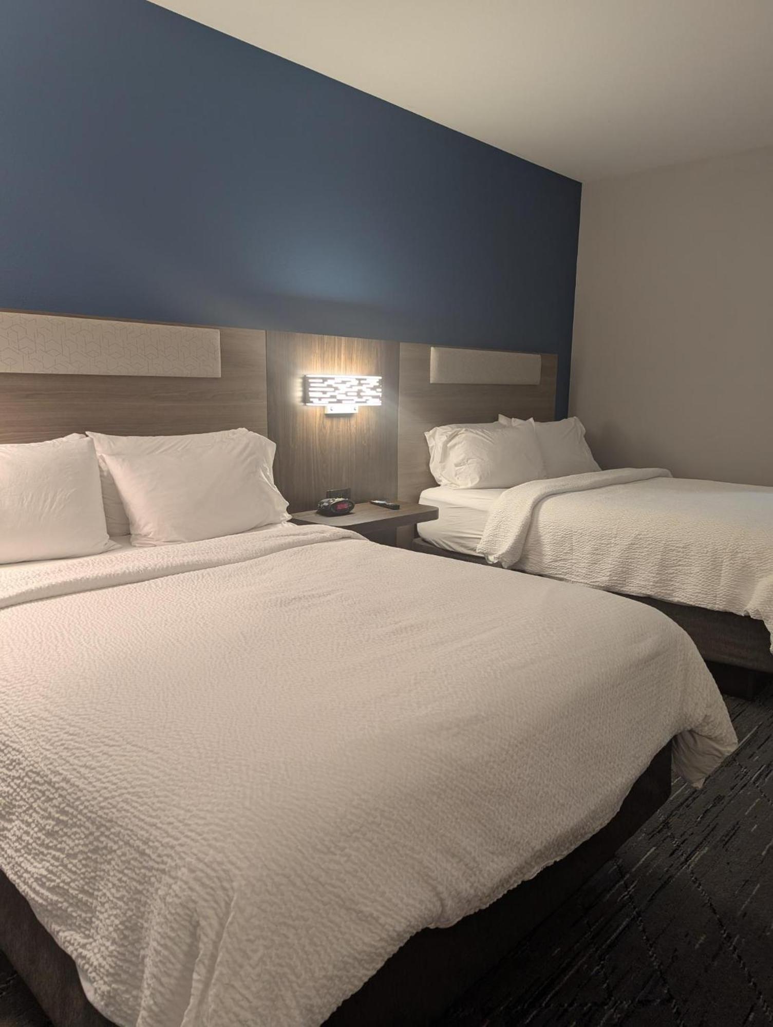 Holiday Inn Express Hotel&Suites Lovel& Loveland Exterior foto